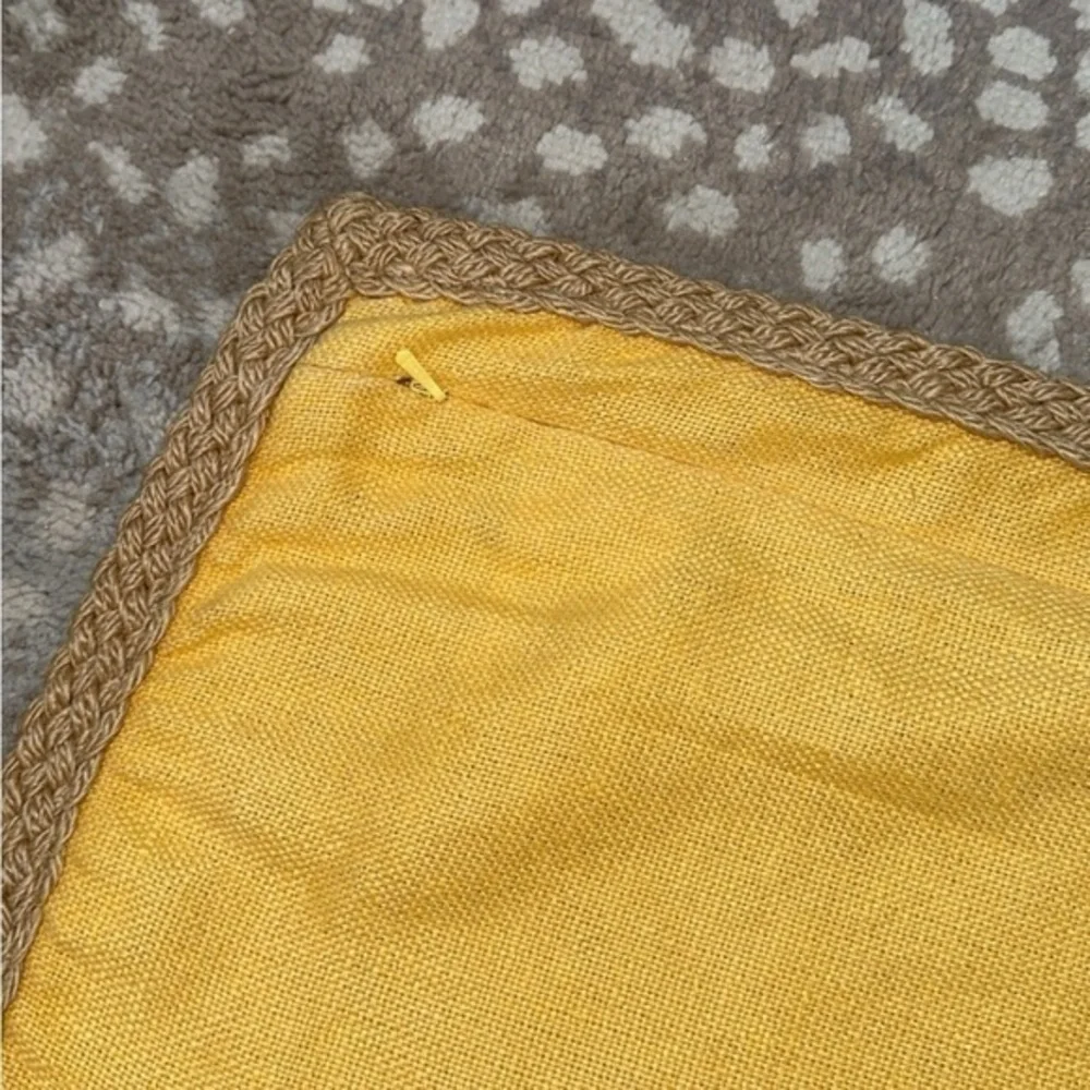 Pottery‎ Barn Sunflower Yellow 100% Linen Braided Trim Pillow Cover 16 x 26
